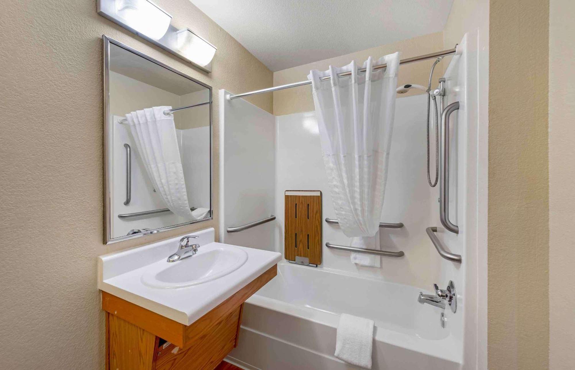 Extended Stay America Select Suites - Jackson - South Byram Exterior photo