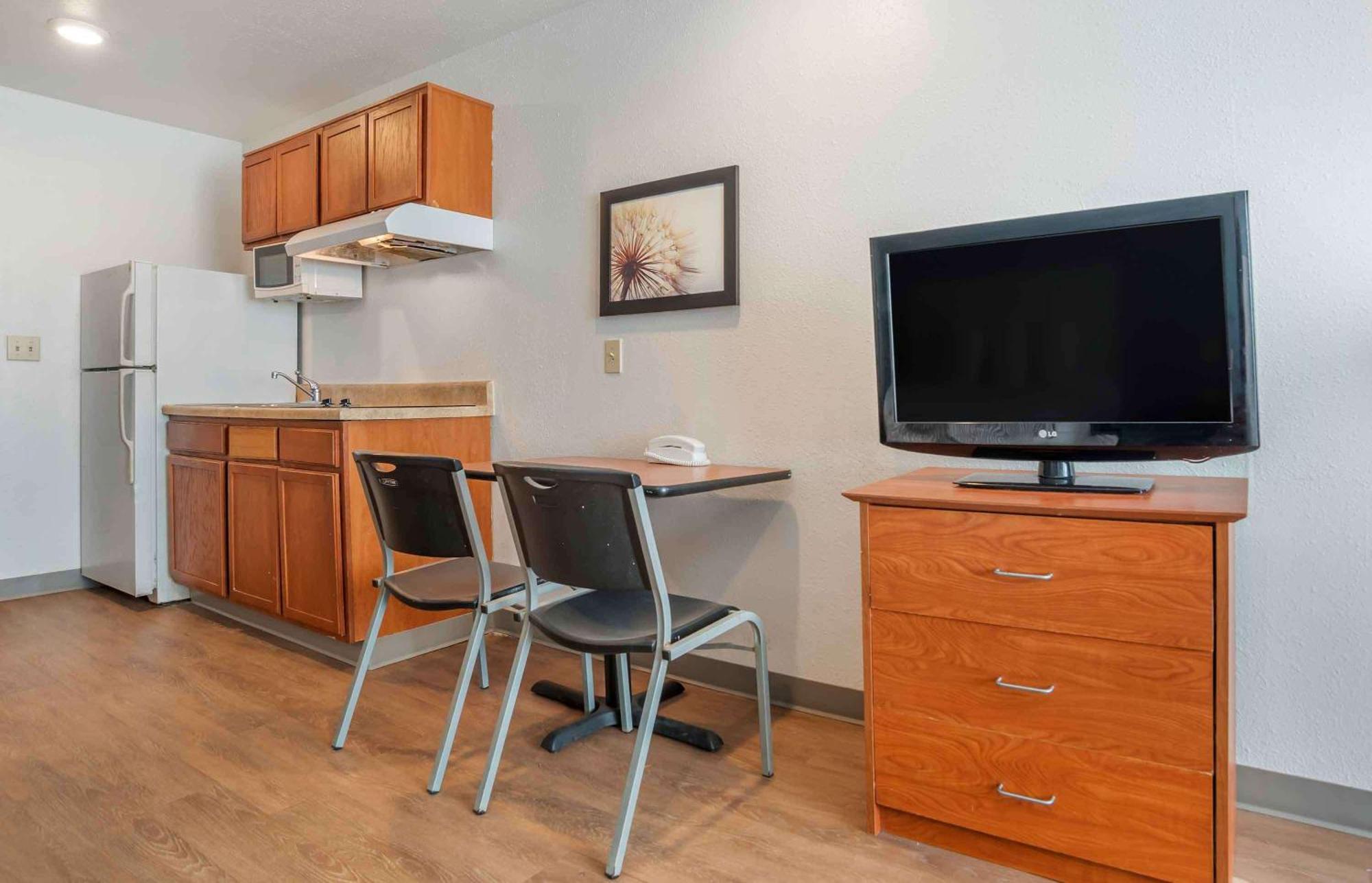 Extended Stay America Select Suites - Jackson - South Byram Exterior photo