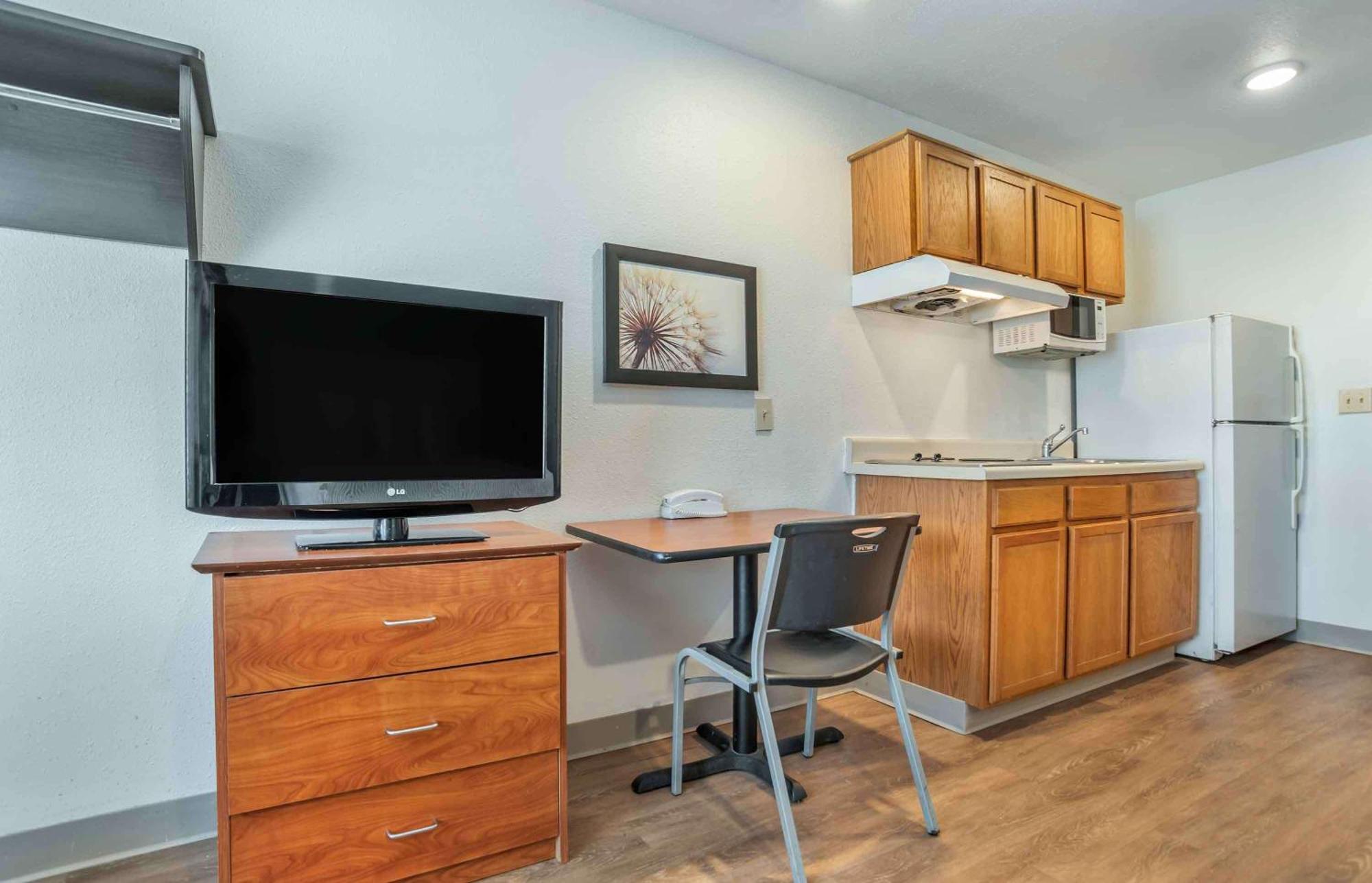Extended Stay America Select Suites - Jackson - South Byram Exterior photo